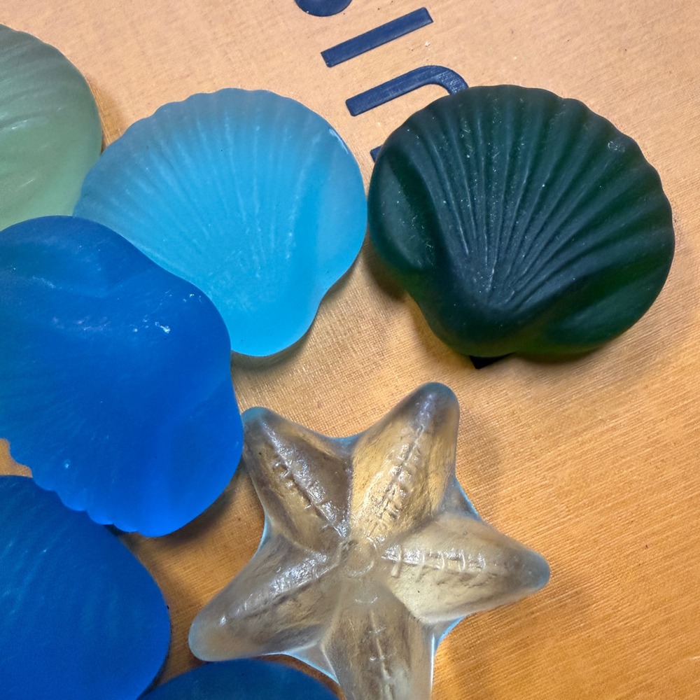 Vintage Frosted Sea Glass Shell & Starfish Decor Set 8pc Cobalt Seafoam Coastal - Picture 3 of 8